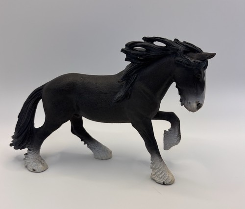 Schleich black shire stallion - black,
