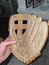 VINTAGE LEATHER BASEBALL GLOVE