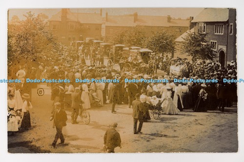 C031510 whitwick leics crowd - whitwick,