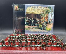 Pegasus 7201 1/72 WW II German camouflage painted soldier model 46 people