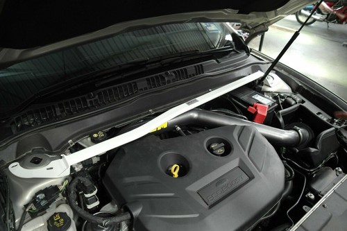 Ultra racing front strut bar - front,