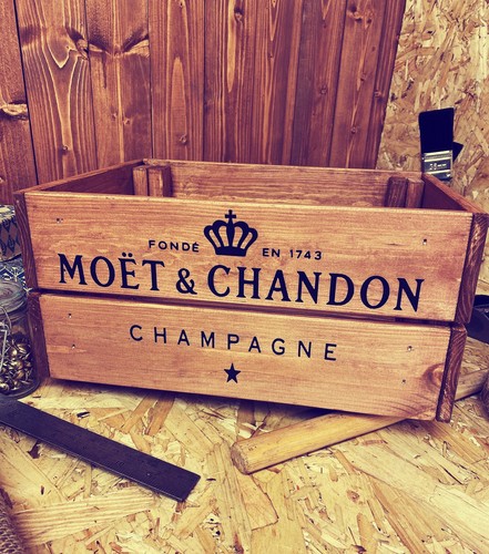 Moët wooden crate - moët, rustic