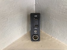 Range Rover Evoque Audio USB iPod Port AW9319C166AA L538 2011 to 2018