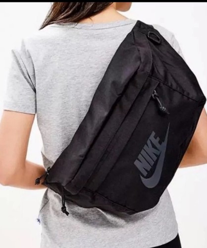 Nike tech fanny - hip, waist