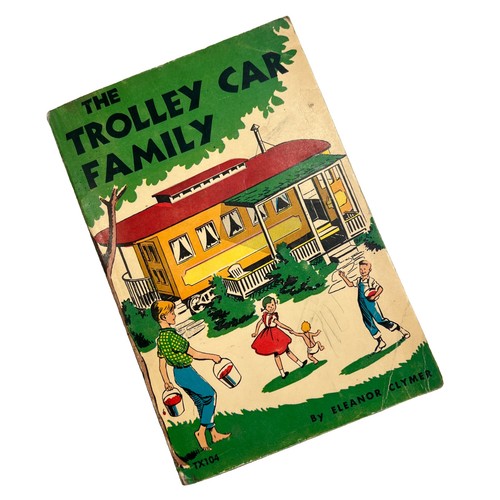 The trolley car - family, by