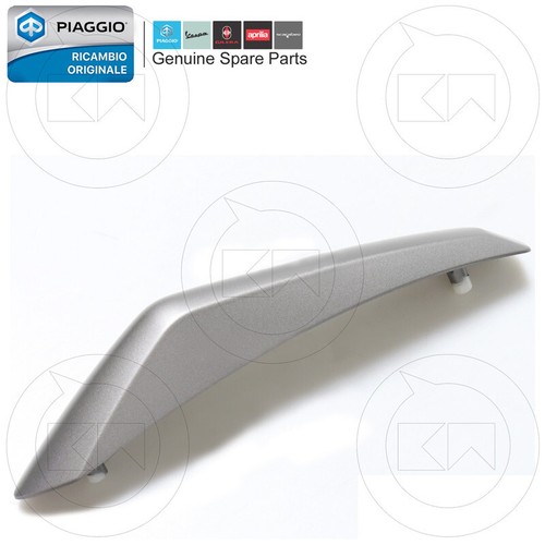 Original front mudguard crest - front,