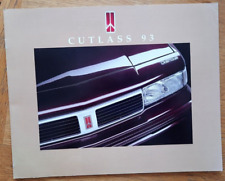1993 Mexican Oldsmobile Cutlass car brochure. General Motors GM, Spanish text
