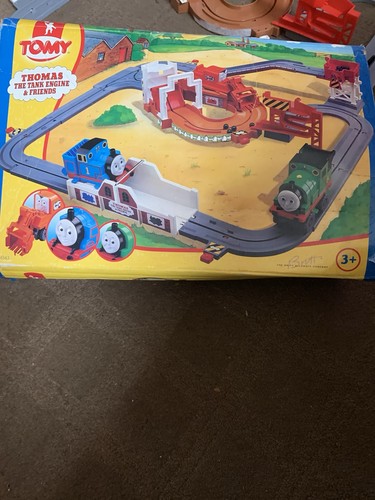 Tomy thomas tank engine - thomas,