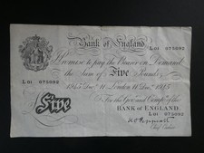 L01 PREFIX WWII ISSUE 1945 PEPPIATT (GB/ENGLAND) WHITE £5 BANKNOTE CRISP GF