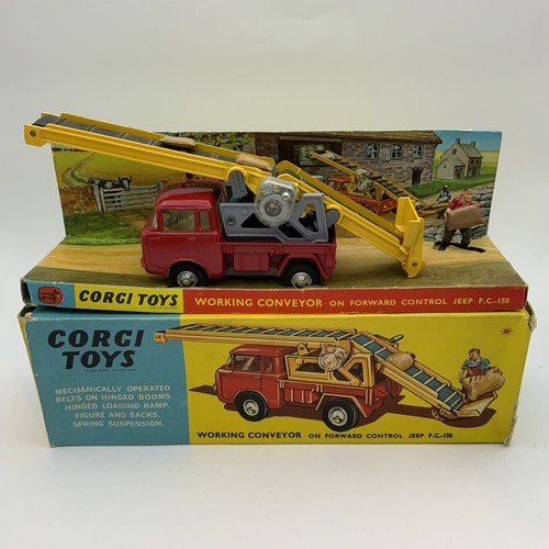 Corgi working conveyor - working, on