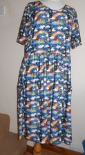 CAROLINA DRESS ROOM SIZE 2 18