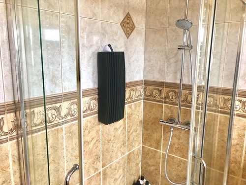 Hands free back scrubber - free,