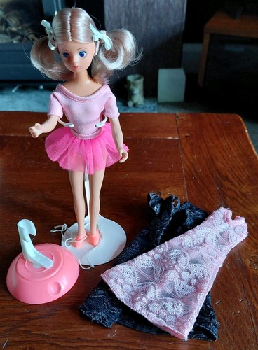 Vintage mary quant daisy doll - mary,