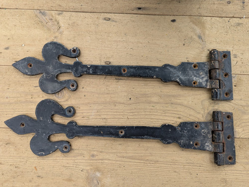 Vintage cast iron - cast, strap