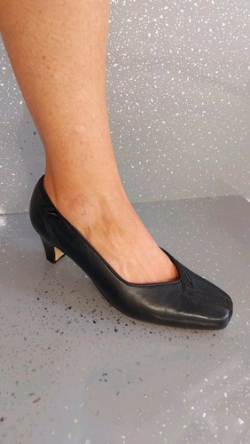 Ladies classic shoes size - classic,