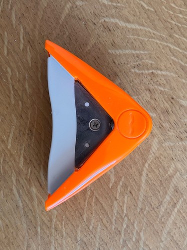 Corner cutter paper craft - -,