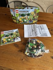 LEGO 21165 Minecraft: The Bee Farm Building Set