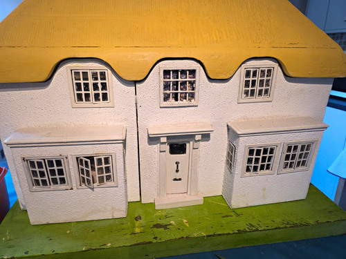 Princess tri ang cottage - princess,