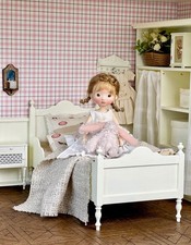 1:6 Dollhouse French Princess