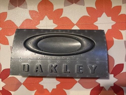 Vintage oakley icon metal - icon,
