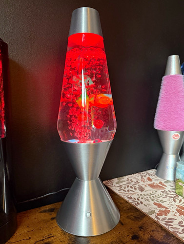 Lava lamp aquarium comes with - lava,