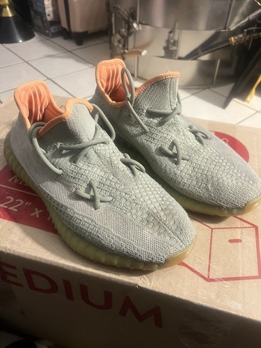 Size adidas yeezy - 10, boost