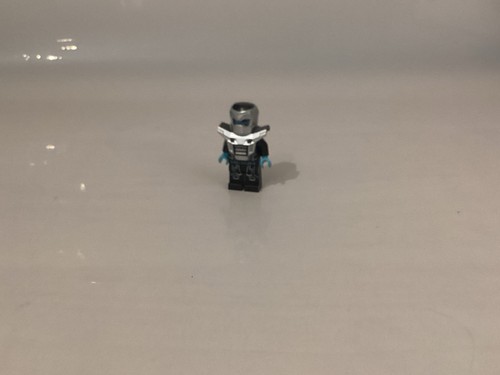 Lego minifigure robot - lego,