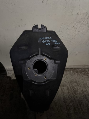 Debri gpr 125 fuel tank - gpr,