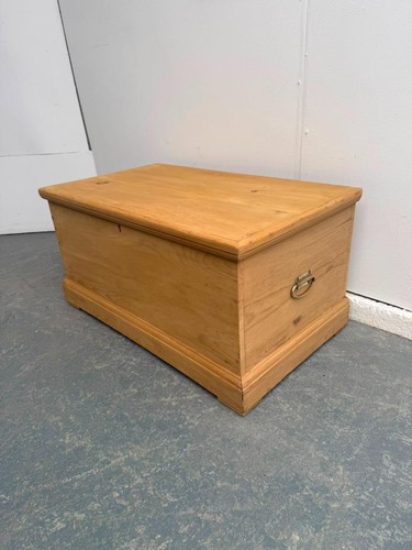 Cute lovely waxed - antique, /