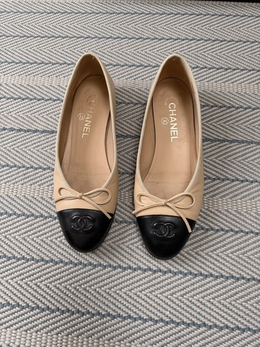 Chanel beige black leather - beige,