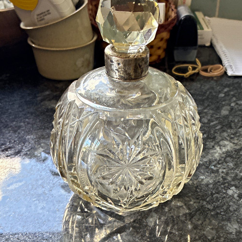 Cut glass crystal decorative - cut, glass/crystal