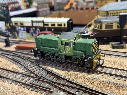 Hornby class diesel loco - hornby,