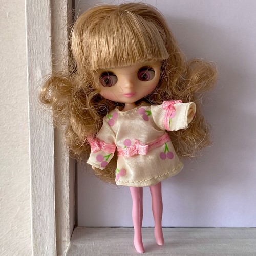 Petite blythe doll ideal for - petite,