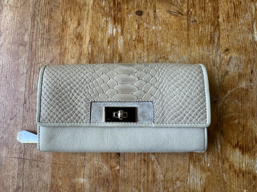 Ri2k beige leather purse - ri2k, zip