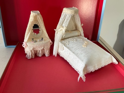 Dolls house artisan - dolls,