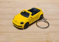 1/64 DIECAST MODEL CAR KEYCHAIN KEYRING VOLKSWAGEN NEW BEETLE CONVERTIBLE 