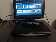 Sky Box With Remote - DRX89O