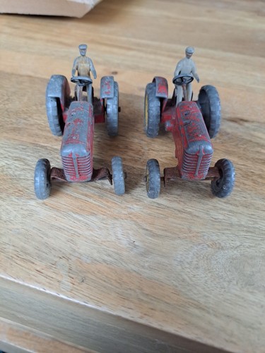 Dinky toys massey harris - dinky,