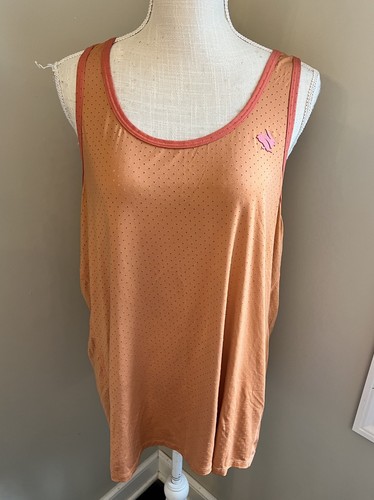 Rabbit perforated running tank - perforated,