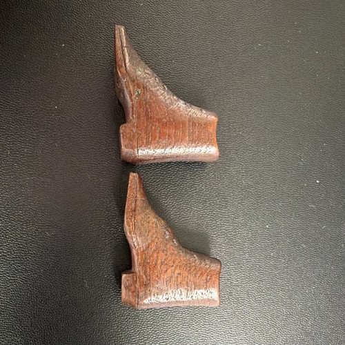 Carved wooden figures models - carved, figures/models