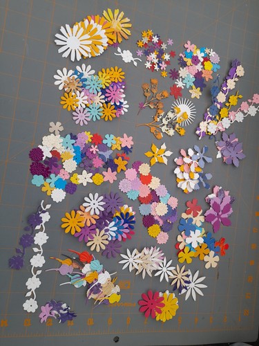 Die cut flowers - cut, 300+