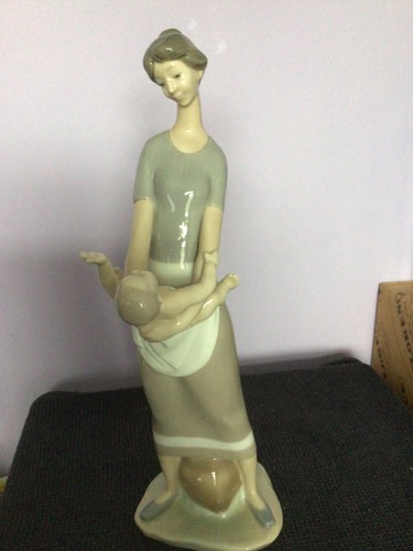 Lladro motherhood 4575 vintage - lladro,