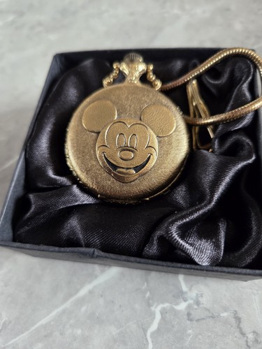 Disney mickey mouse gold - mickey,