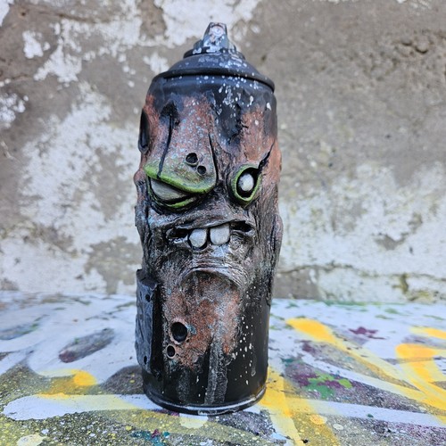 Graffiti empty paint spray can - empty,
