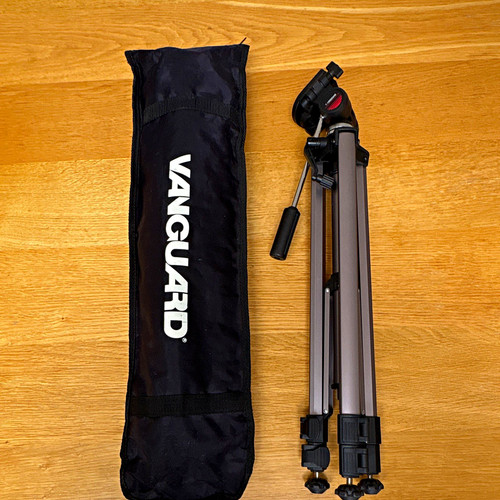 Vanguard aluminium camera - vanguard,