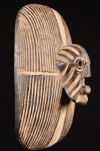 Primitive songye shield - primitive,