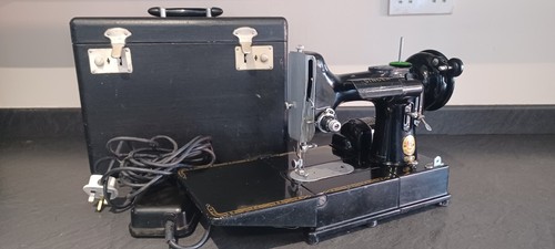 Singer featherweight 222k red - singer,