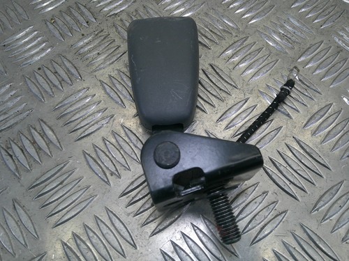 Volvo v70 seat belt - volvo,