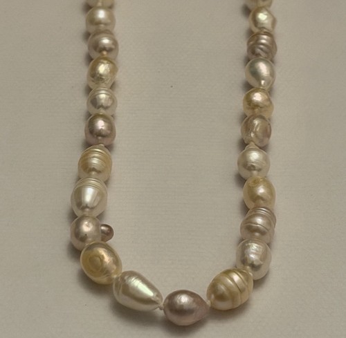 Cultured baroque pearl - cultured,