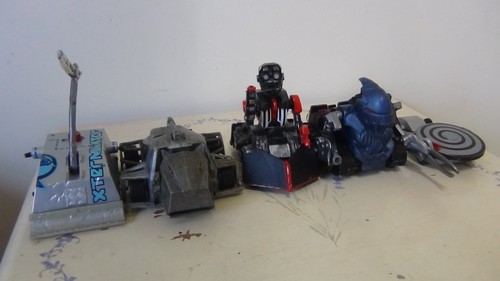 Robot wars action figure - robot,